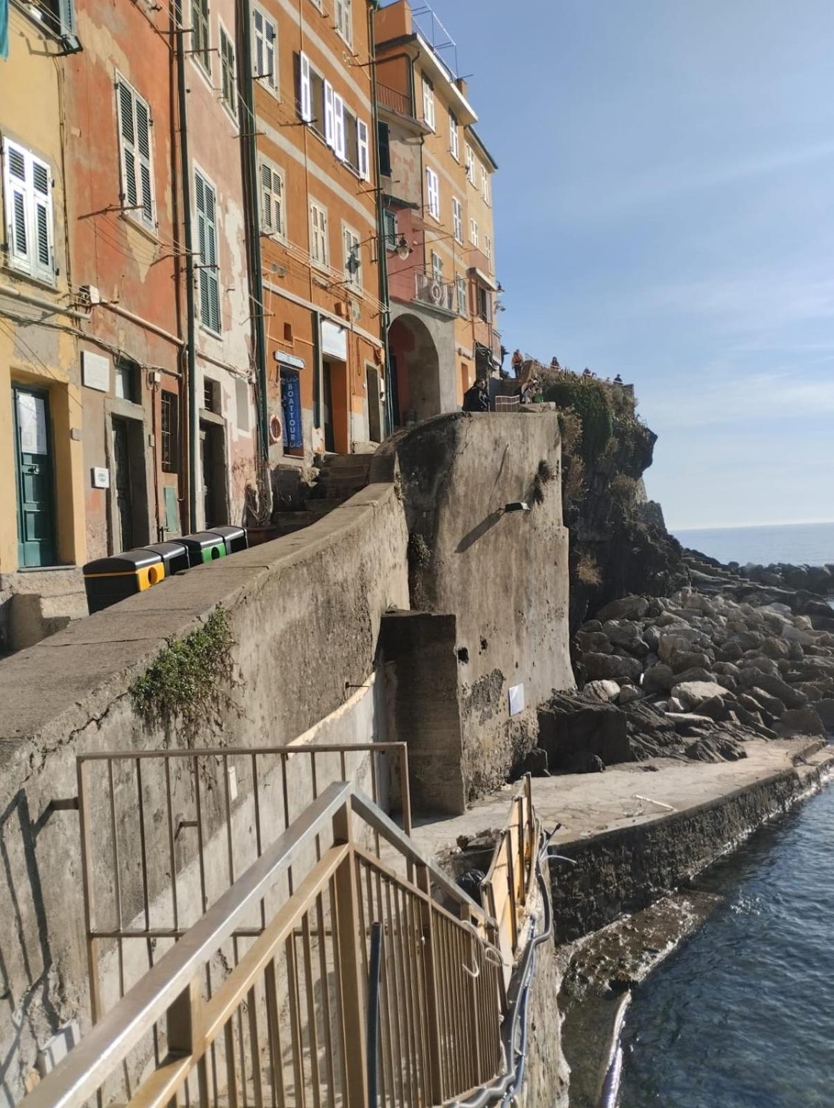 Casa Vacanze Andrea La Tua Base Per Visitare Il Mare Delle Cinque Terre Apartment La Spezia Exterior photo